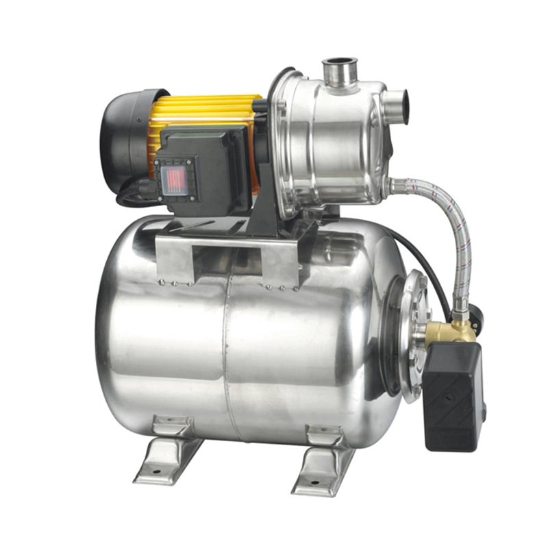 प्रेशर टैंक के साथ गार्डन पंप स्टेशन